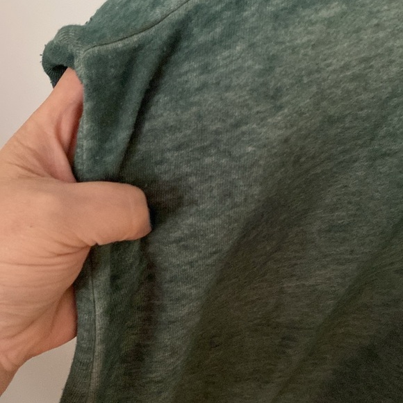 Disney Holiday Mickey & Minnie Mouse Sweatshirt Size 22/24 good condition - Picture 5 of 6